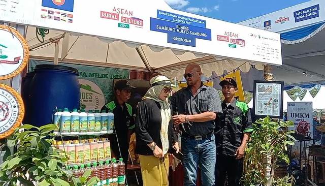 pameran pupuk bumdes sambung